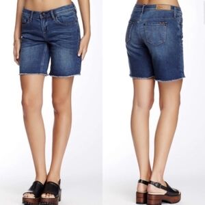 Seven7 Shorts Sexy Relaxed Raw Hem Distressed Denim Cut Offs Beachy Casual 14